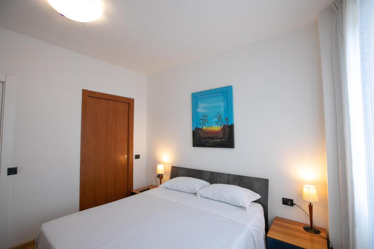Mirea'S Rooms Ascoli Piceno Bagian luar foto