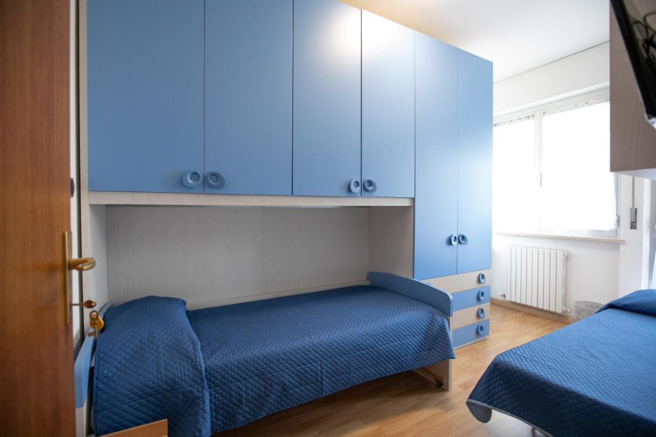Mirea'S Rooms Ascoli Piceno Bagian luar foto