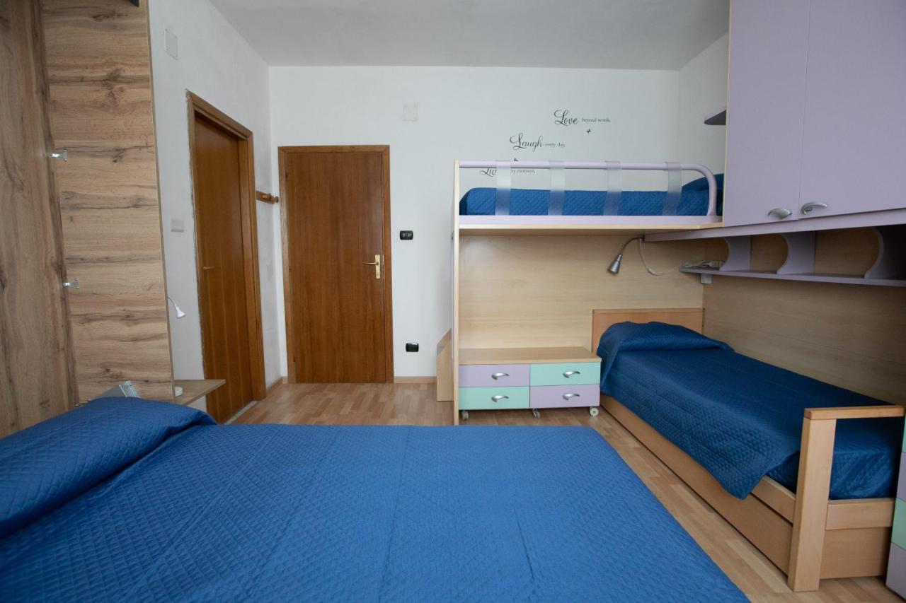 Mirea'S Rooms Ascoli Piceno Bagian luar foto