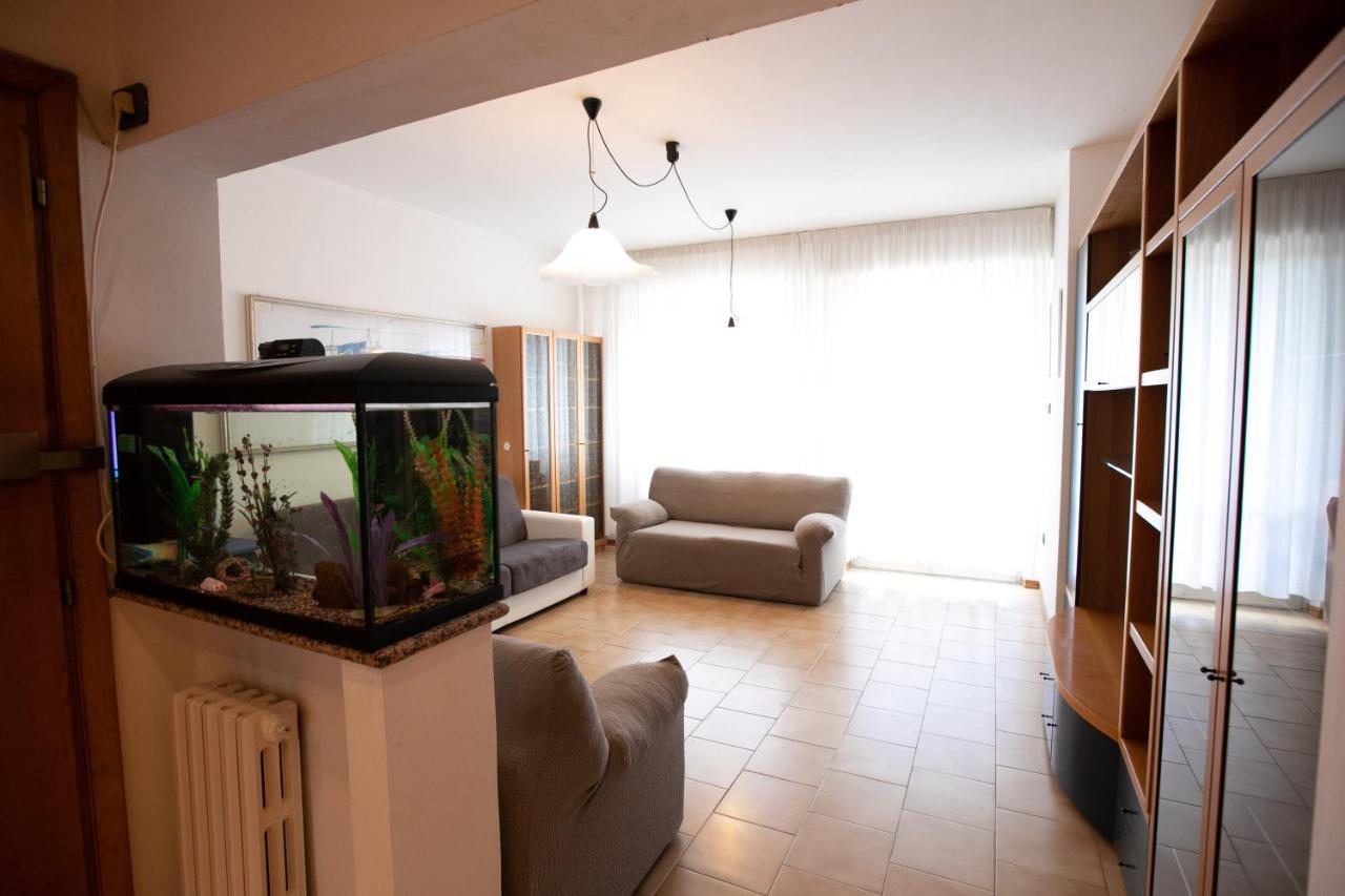 Mirea'S Rooms Ascoli Piceno Bagian luar foto